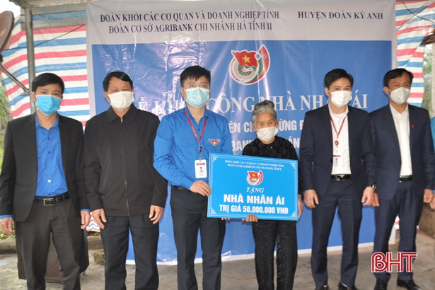 Đoàn cơ sở Agrbank Hà Tĩnh II tài trợ các công trình an sinh xã hội