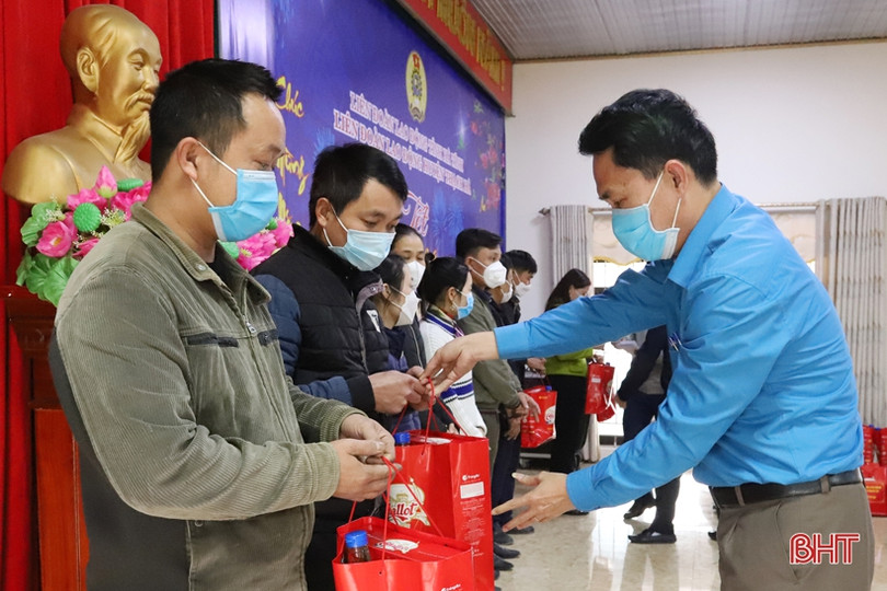 “Tết sum vầy - Xuân bình an” đến với người lao động Thạch Hà