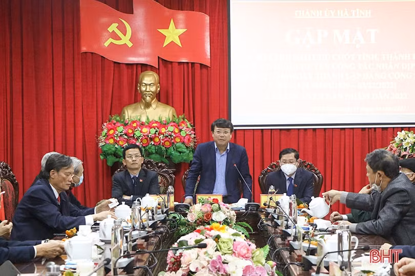 TP Hà Tĩnh gặp mặt lãnh đạo tỉnh và thành phố qua các thời kỳ