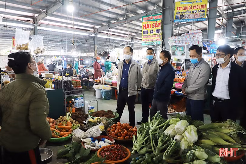 Kiểm soát tốt thị trường, đảm bảo nguồn cung hàng hóa dịp tết Nguyên đán