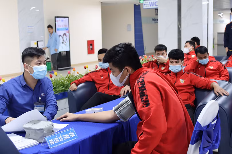 CLB Hồng Lĩnh Hà Tĩnh khám sức khỏe cho cầu thủ trước mùa giải mới