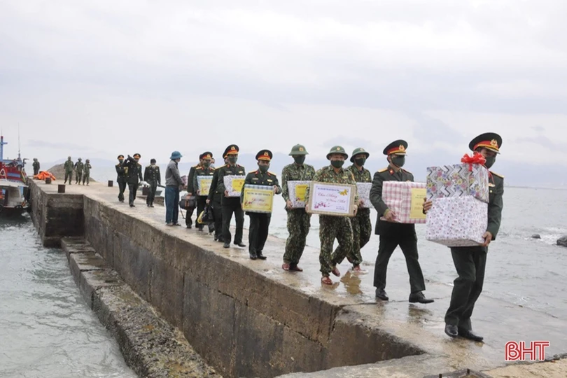 Xuân sớm trên “mắt đảo” Sơn Dương