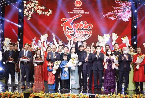 Ấm áp chương trình giao lưu nghệ thuật “Xuân Quê hương 2022”