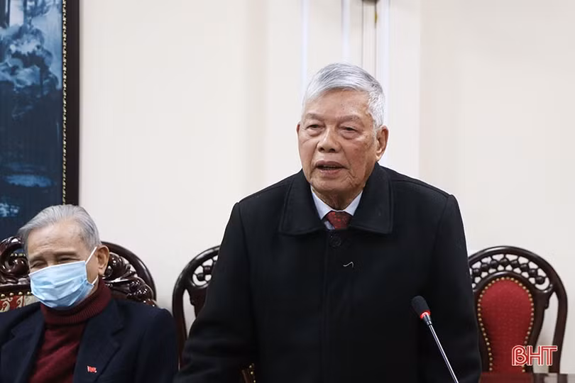 TP Hà Tĩnh gặp mặt lãnh đạo tỉnh và thành phố qua các thời kỳ