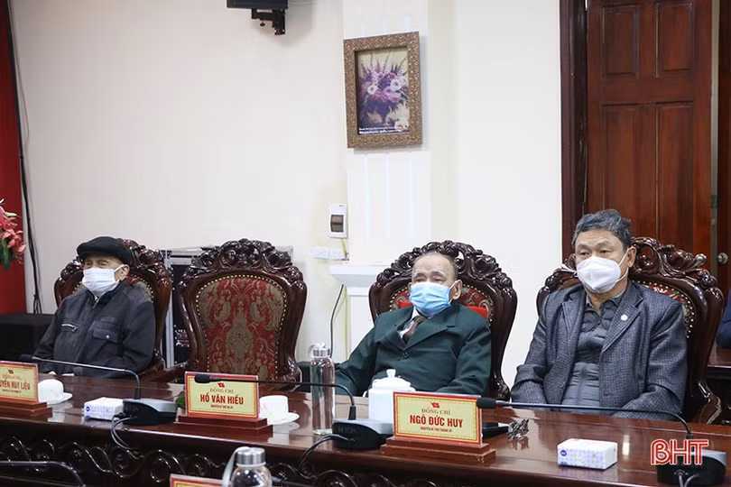 TP Hà Tĩnh gặp mặt lãnh đạo tỉnh và thành phố qua các thời kỳ