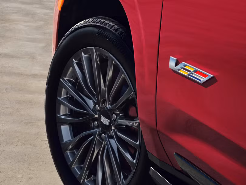 Cadillac Escalade-V 2023 ra mắt, quyết đấu BMW M và Mercedes-AMG