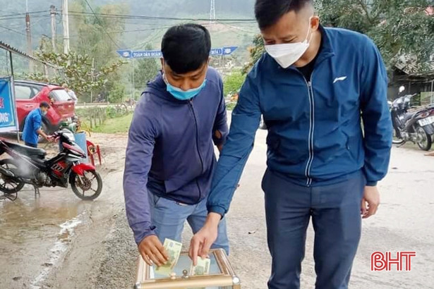 Nhiều hoạt động hướng về người nghèo của tuổi trẻ Vũ Quang