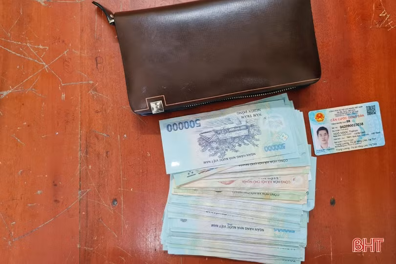 Hà Tĩnh: Chiến sỹ nghĩa vụ công an nhặt được 80 triệu đồng trả lại người đánh rơi