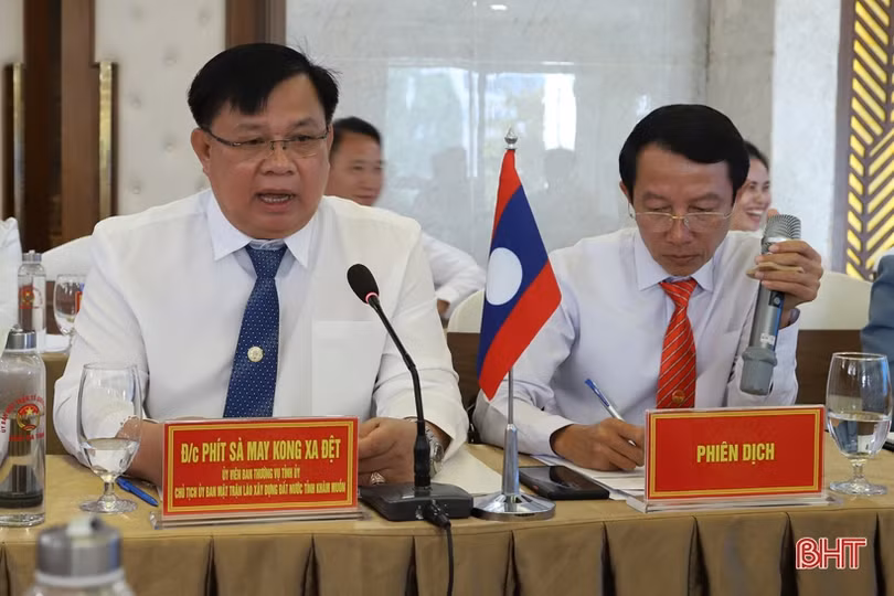 Hà Tĩnh và Khăm Muồn chia sẻ kinh nghiệm triển khai công tác mặt trận