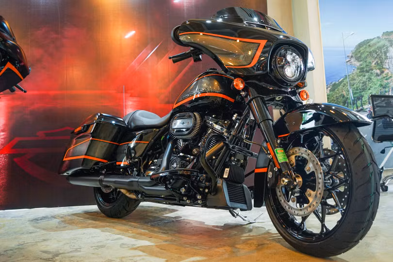 Hàng hiếm Harley - Davidson Street Glide giá trên 1,2 tỷ đồng