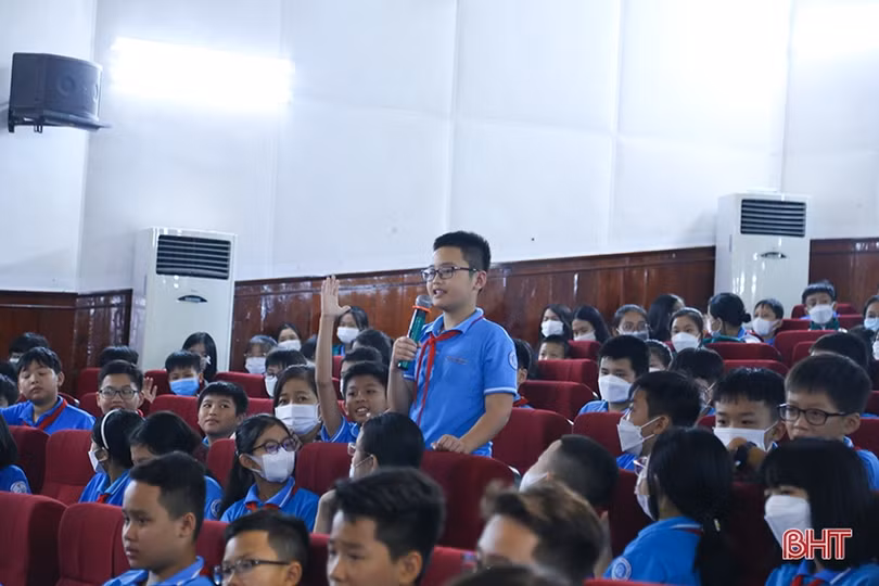 Cùng học sinh TP Hà Tĩnh đọc sách để dệt ước mơ