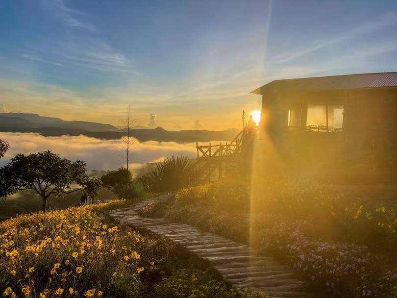 Đà Lạt cuối mùa săn mây