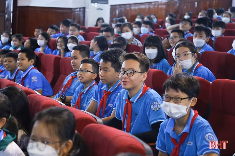 Cùng học sinh TP Hà Tĩnh đọc sách để dệt ước mơ