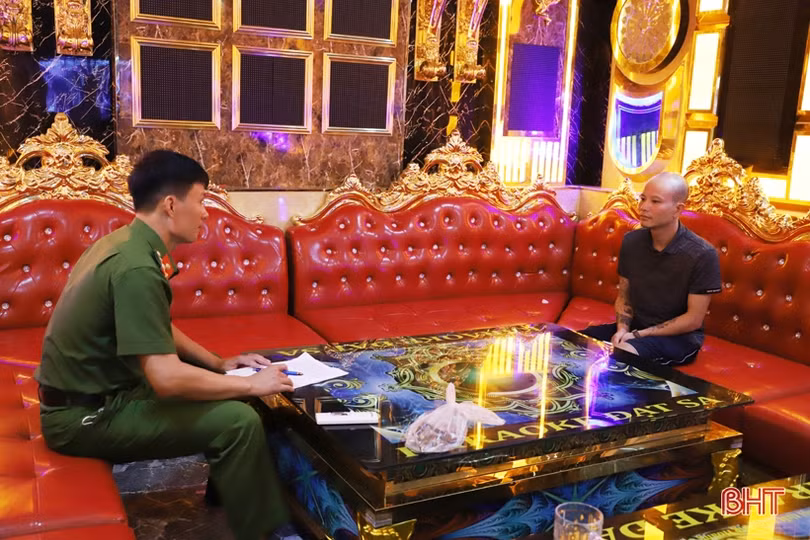 Hà Tĩnh: Khởi tố 15 đối tượng tàng trữ, sử dụng trái phép chất ma túy trong quán karaoke