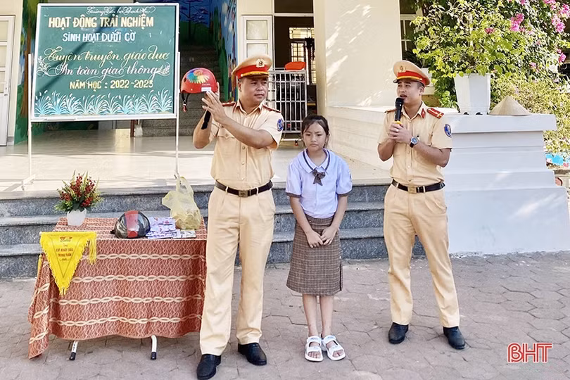 Nâng cao ý thức chấp hành pháp luật về ATGT cho học sinh Hà Tĩnh