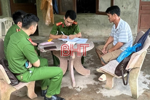 Cảnh sát Môi trường Hà Tĩnh kịp ngăn vụ chở lợn chết vào lò mổ