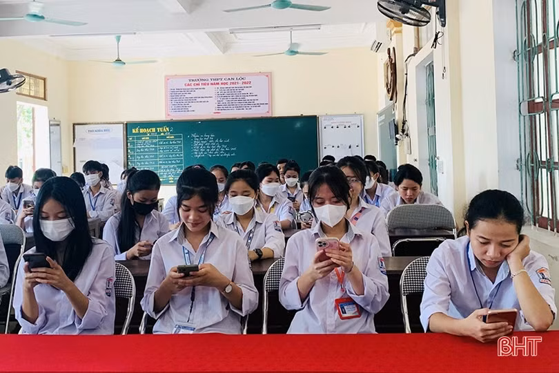 Học sinh Hà Tĩnh hào hứng tham gia cuộc thi học và làm theo Bác