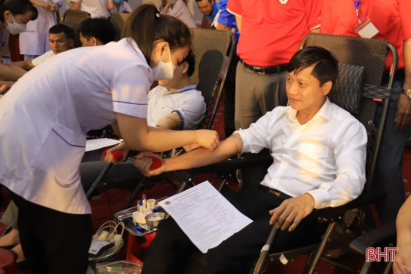 Hương Sơn tiếp nhận 360 đơn vị máu từ các tình nguyện viên