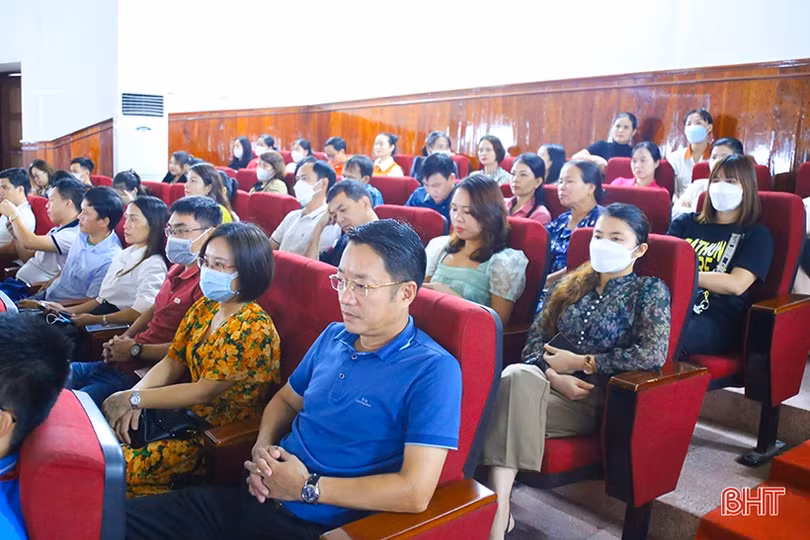 Cùng học sinh TP Hà Tĩnh đọc sách để dệt ước mơ