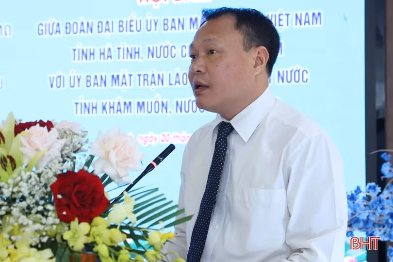 Hà Tĩnh và Khăm Muồn chia sẻ kinh nghiệm triển khai công tác mặt trận