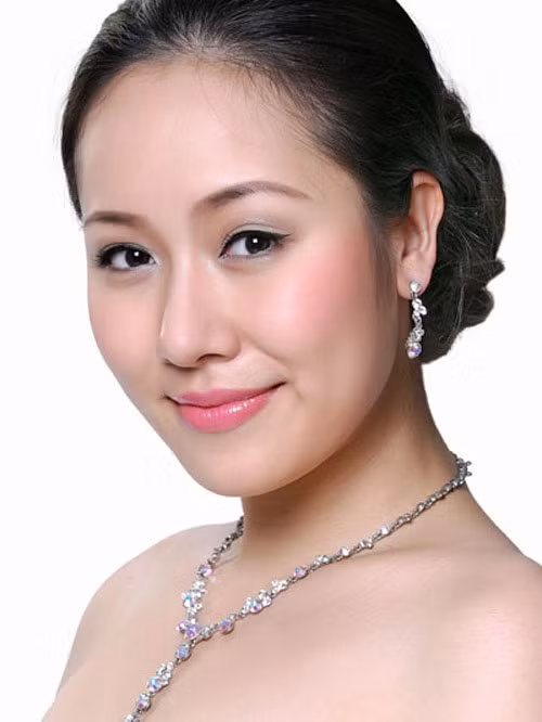 Những "gái ngoan" được ngưỡng mộ nhất showbiz Việt ảnh 1