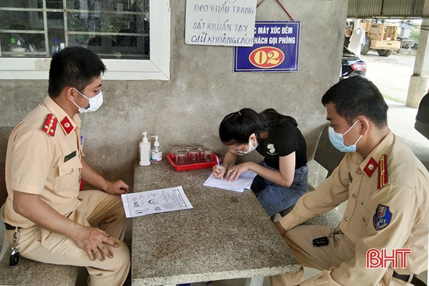 Tăng cường tuyên truyền phòng, chống dịch trên các tuyến đường thủy