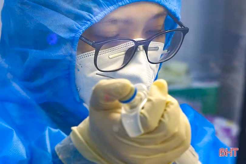 CDC Hà Tĩnh nối dài những “đêm trắng” tìm COVID-19