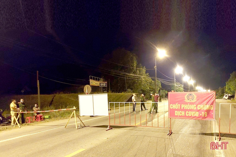 Lập 10 chốt kiểm soát vùng cách ly y tế toàn bộ thị xã Hồng Lĩnh
