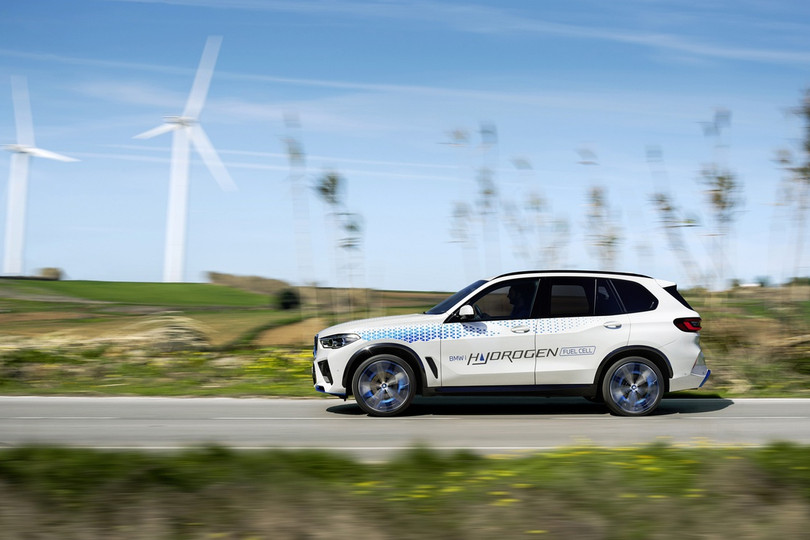 BMW iX5 chạy hydro mạnh 374 mã lực sẽ được ra mắt