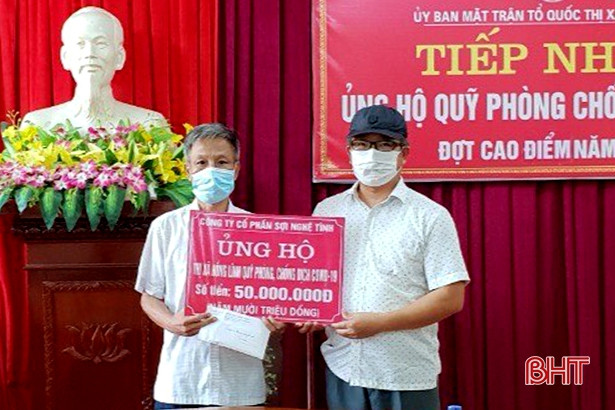 TX Hồng Lĩnh tiếp nhận 126 triệu đồng ủng hộ phòng, chống dịch COVID-19