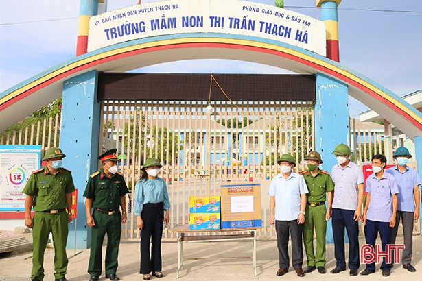 Chủ nhiệm UBKT Tỉnh ủy động viên lực lượng chống dịch tại Thạch Hà