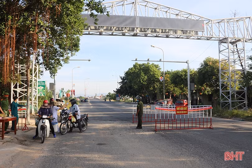 Sau khi lập các chốt kiểm soát, người dân ra/vào TP Hà Tĩnh cần điều kiện gì?