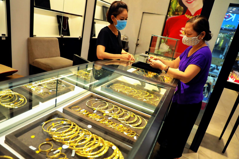 Giá vàng trong nước sáng 17/8 tăng 200.000 đồng/lượng