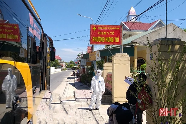 Huyện Kỳ Anh và thị xã Kỳ Anh đón công dân hoàn thành cách tập trung