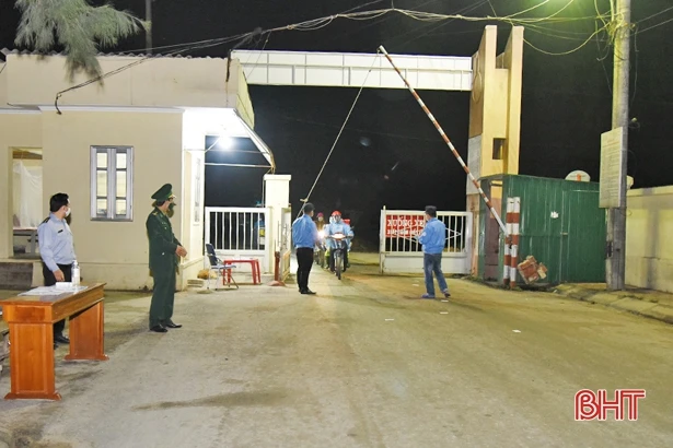 Các địa phương ở Hà Tĩnh siết chặt quản lý người, phương tiện qua lại địa bàn