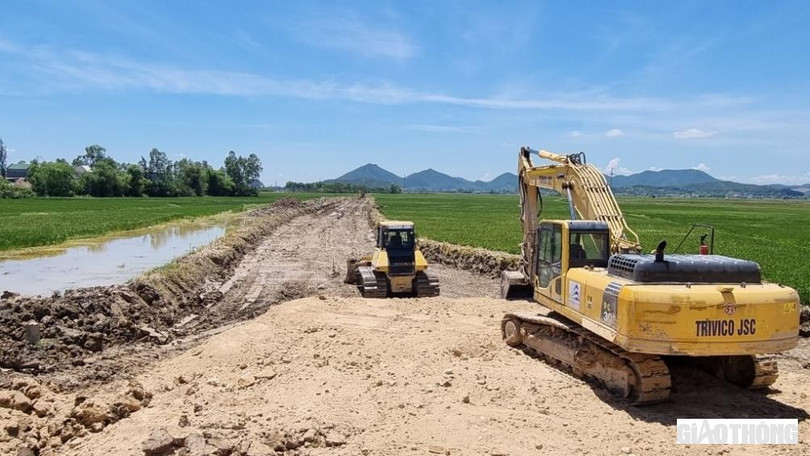 Những hình ảnh đầu tiên về tuyến cao tốc Bắc - Nam qua Nghệ An, Hà Tĩnh