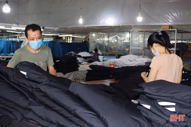 Doanh nghiệp may mặc tại Hà Tĩnh “chớp thời cơ” giữa đại dịch COVID-19