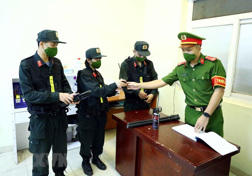 Nữ cảnh sát quê Hà Tĩnh tham gia lực lượng trấn áp tội phạm của Thủ đô