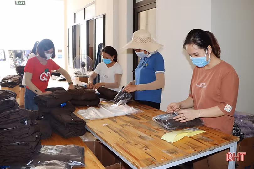 Doanh nghiệp may mặc tại Hà Tĩnh “chớp thời cơ” giữa đại dịch COVID-19