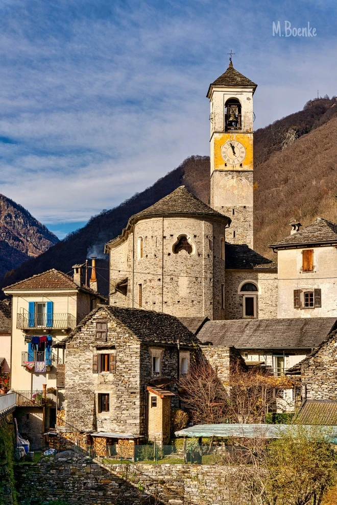 Lạc bước vào “ngôi làng đá” đẹp như tranh vẽ ở Thụy Sĩ