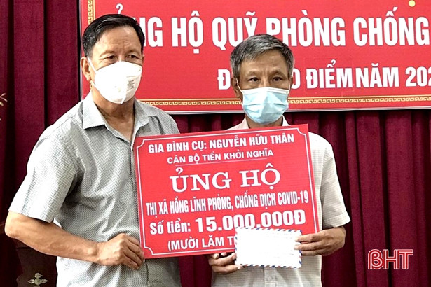 TX Hồng Lĩnh tiếp nhận 126 triệu đồng ủng hộ phòng, chống dịch COVID-19