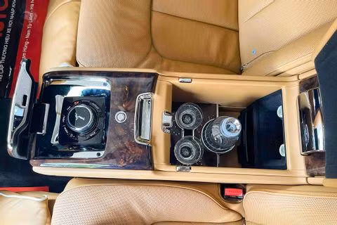 Ảnh chi tiết Rolls-Royce Ghost EWB 2021 đầu tiên về Việt Nam