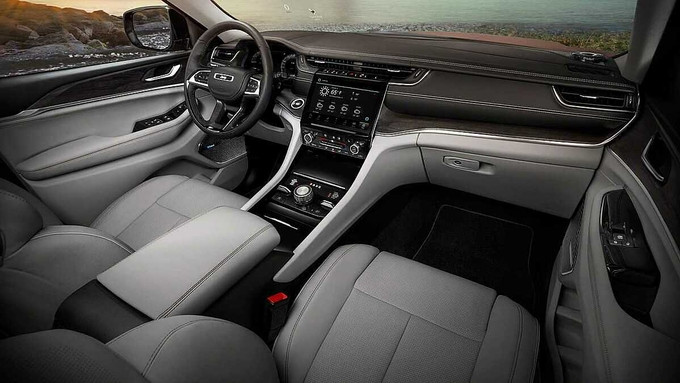 Jeep Grand Cherokee giá hơn 5 tỷ sắp về Việt Nam