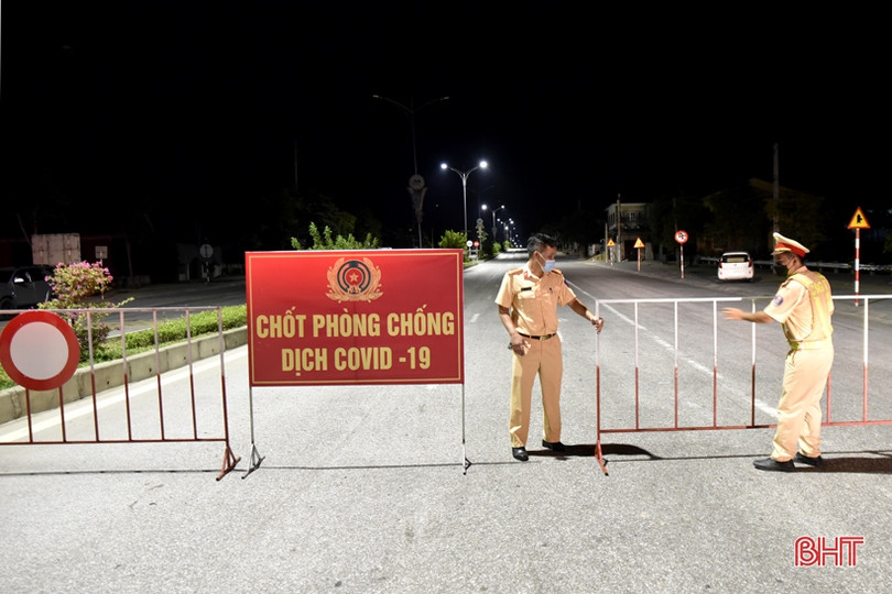 Lập 10 chốt kiểm soát vùng cách ly y tế toàn bộ thị xã Hồng Lĩnh