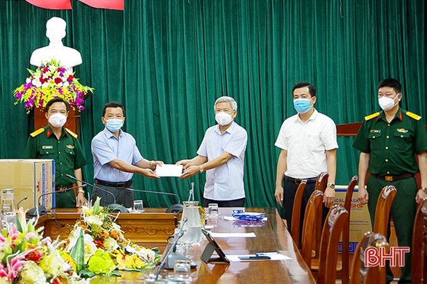 Tiếp tục tuyên truyền, hướng dẫn người dân TX Hồng Lĩnh thực hiện nghiêm cách ly y tế theo Chỉ thị 16