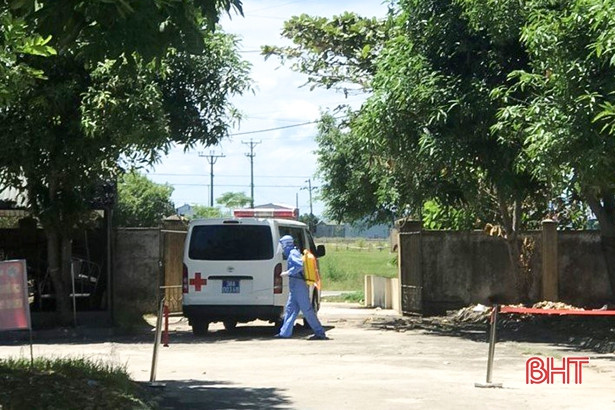 Bệnh viện Phổi Hà Tĩnh tiếp nhận điều trị 7 bệnh nhân COVID-19 đầu tiên