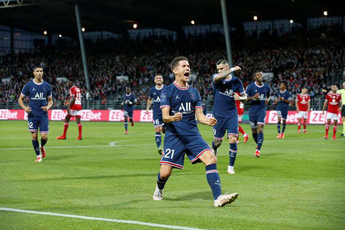 Kết quả Brest 2-4 PSG: Đại tiệc bàn thắng