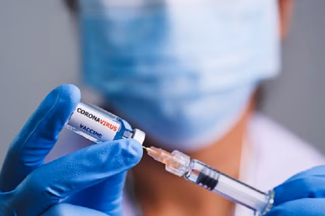 Lưu ý các hoạt động “được làm” và “cấm kị” sau khi tiêm vaccine COVID-19