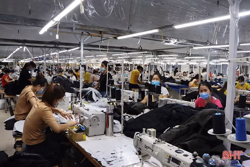 Doanh nghiệp may mặc tại Hà Tĩnh “chớp thời cơ” giữa đại dịch COVID-19