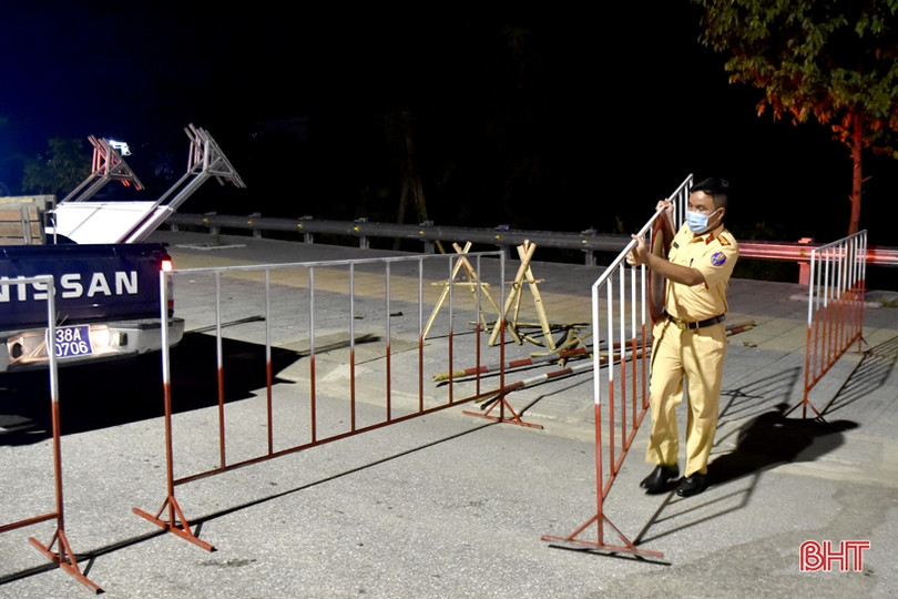 Lập 10 chốt kiểm soát vùng cách ly y tế toàn bộ thị xã Hồng Lĩnh